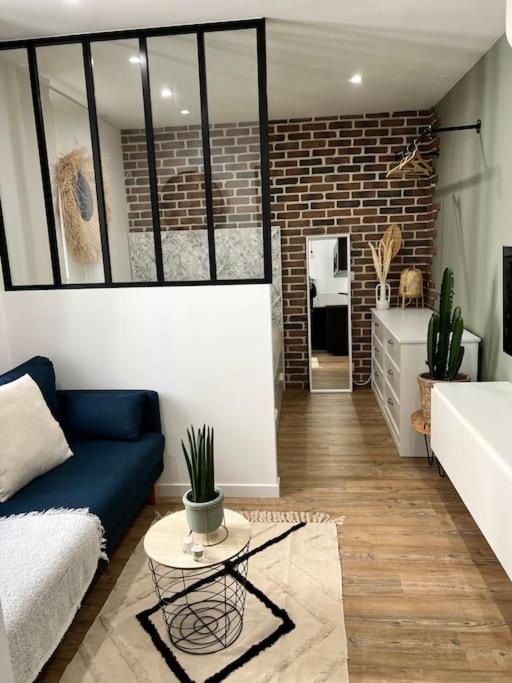 Studio 1 Neuf A 100 M Des Plages Et De La Gare Сен-Рафаэль Экстерьер фото
