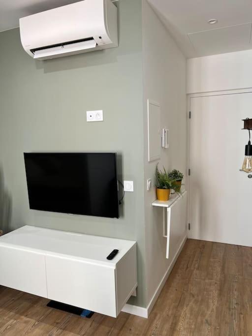 Studio 1 Neuf A 100 M Des Plages Et De La Gare Сен-Рафаэль Экстерьер фото